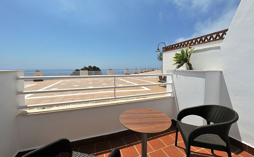 Suite Junior del hotel Salobreña Suites. Foto 2