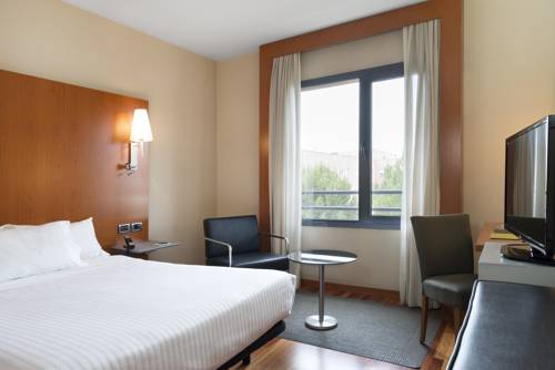 Habitación doble del hotel Exe Cuenca. Foto 1