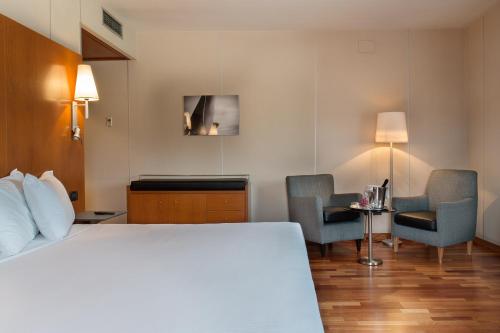 Habitación Doble Superior del hotel Exe Cuenca. Foto 2