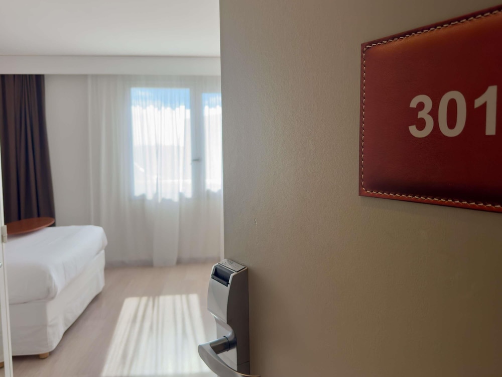 Habitación Estándar con 1 cama doble del hotel Ibis Styles Bordeaux Saint Médard