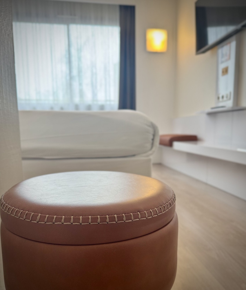 Habitación estándar con 2 camas individuales del hotel Ibis Styles Bordeaux Saint Médard. Foto 4