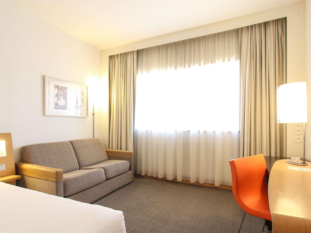Habitación Luxe con 2 camas individuales del hotel Novotel Tunis. Foto 10