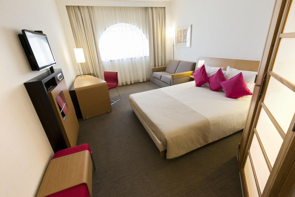 Habitación Luxe con 2 camas individuales del hotel Novotel Tunis. Foto 13