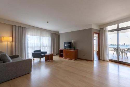 Suite Familiar del hotel Eurostars Las Salinas. Foto 7