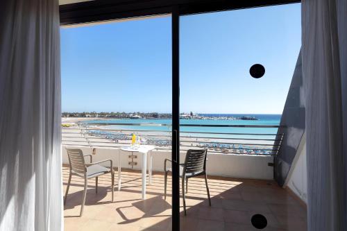 Suite Junior con vistas premium al mar del hotel Eurostars Las Salinas