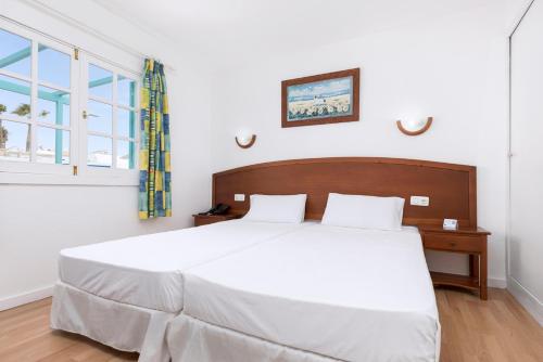 Habitación Familiar con 2 dormitorios del hotel Smy Tahona Fuerteventura. Foto 2