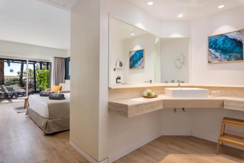 Habitación Deluxe del hotel Barceló Fuerteventura Mar. Foto 3