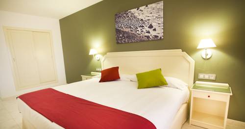 Habitación doble Lujo del hotel Elba Castillo San Jorge & Antigua Suite Hotel. Foto 1