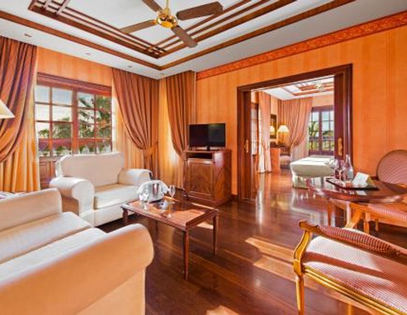 Suite del hotel Elba Palace Golf Boutique Hotel. Foto 4