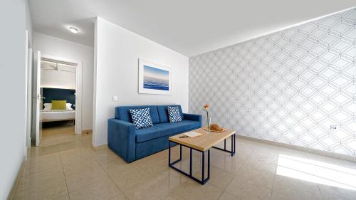 Habitación Deluxe del hotel Broncemar Beach Suites. Foto 3