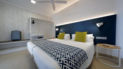 Family room del hotel Broncemar Beach Suites
