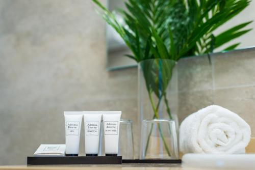 Estudio con terraza y vistas a la piscina del hotel Dunas Club. Foto 12