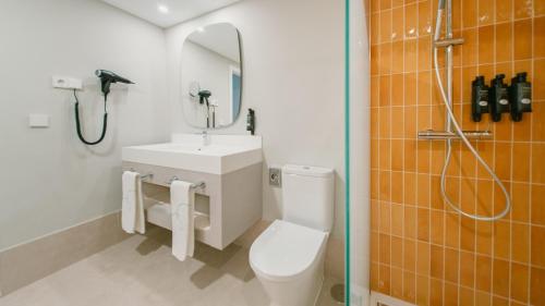 Suite infantil Premier con vistas a la piscina del hotel HD Lobos Natura Fuerteventura. Foto 6