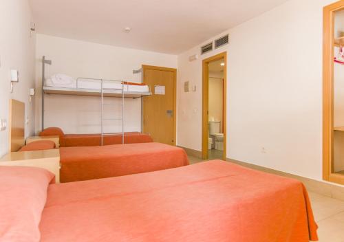 1 Cama en Dormitorio Compartido del hotel Inturjoven Sevilla - Hostel. Foto 2