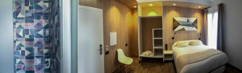 Habitación con cama grande y baño privado del hotel Sevilla Santa Justa - Adults only. Foto 5