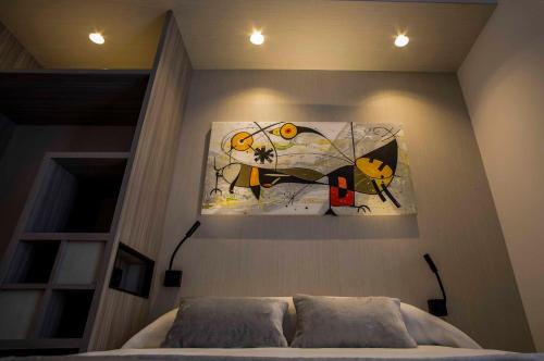 Habitación con cama grande y baño privado del hotel Sevilla Santa Justa - Adults only. Foto 29