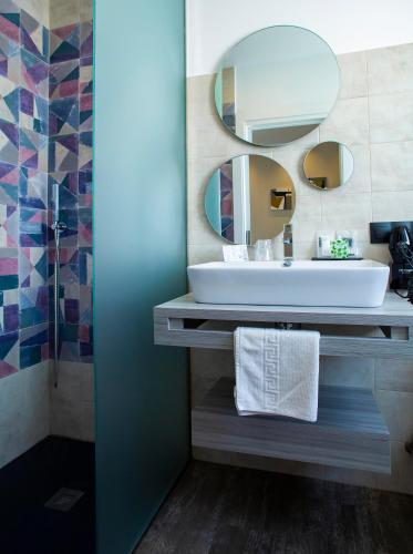 Habitación Doble con baño privado - 2 camas del hotel Sevilla Santa Justa - Adults only. Foto 1