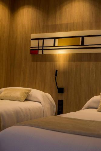 Habitación Doble con baño privado - 2 camas del hotel Sevilla Santa Justa - Adults only. Foto 7