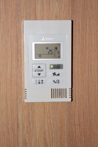 Habitación Doble con baño privado - 2 camas del hotel Sevilla Santa Justa - Adults only. Foto 12