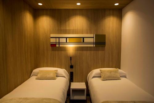 Habitación Doble con baño privado - 2 camas del hotel Sevilla Santa Justa - Adults only. Foto 30