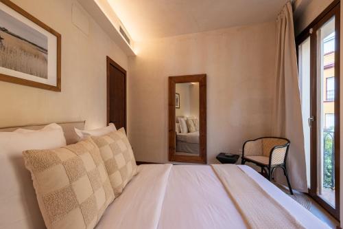 Apartamento de 1 dormitorio con balcón del hotel At Apartamentos Y Vtv Conde De Torrejon 10. Foto 4