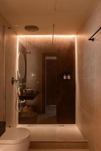 Apartamento Con Cocina 1 Cama king 1 habitación Sofá Cama incluido del hotel At Apartamentos Y Vtv Conde De Torrejon 10. Foto 2