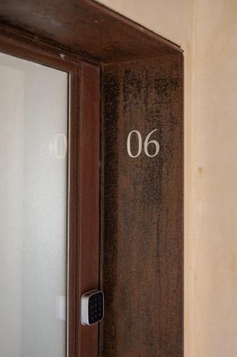 Apartamento Con Cocina 1 Cama king 1 habitación Sofá Cama incluido del hotel At Apartamentos Y Vtv Conde De Torrejon 10. Foto 9