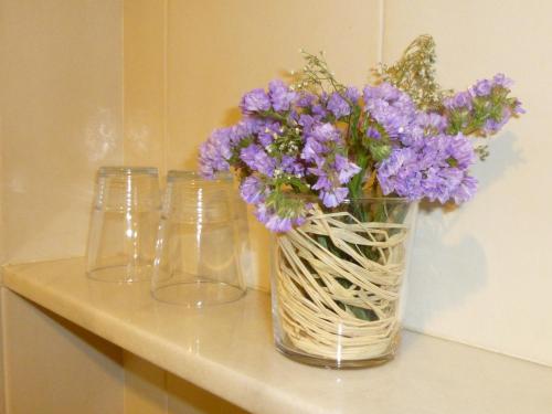 Habitación Triple del hotel Le Petit Paris. Foto 3