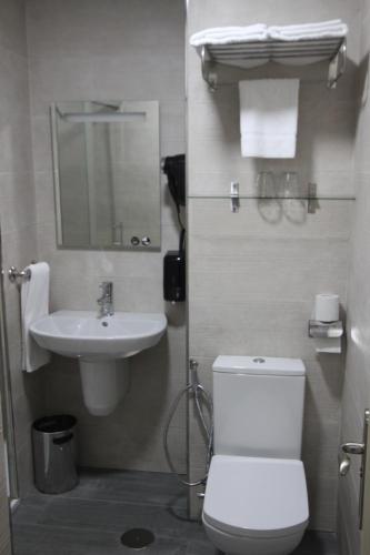 Habitación Individual del hotel Roma. Foto 2