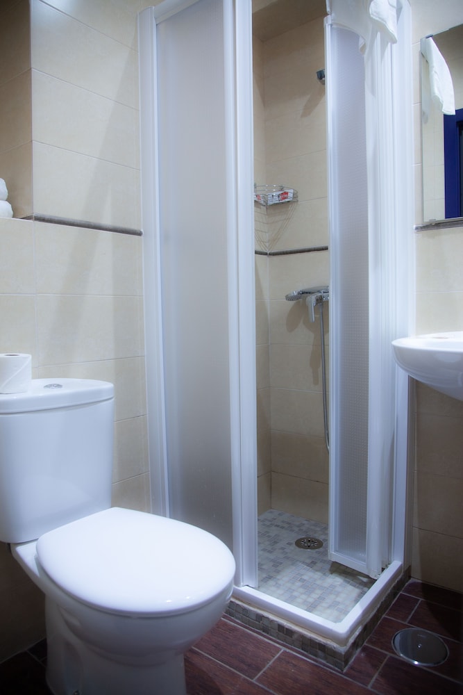 Habitación doble del hotel Noches En Triana. Foto 17