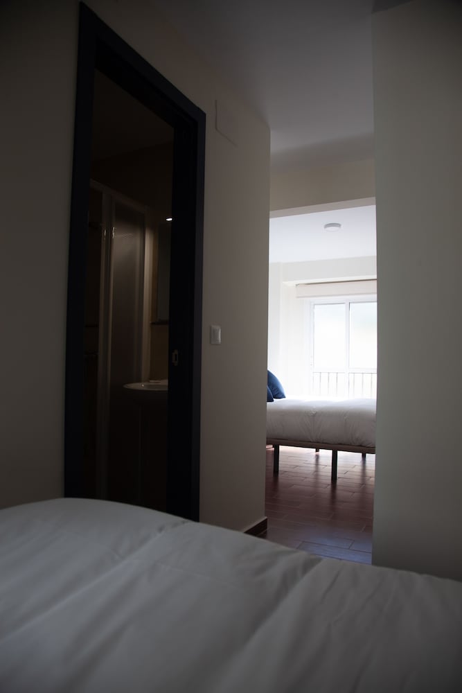 Habitación familiar del hotel Noches En Triana. Foto 5
