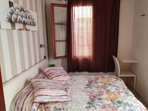 Habitación Doble Deluxe con ducha del hotel Puerta Carmona. Foto 5