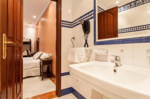 Habitación Familiar Cuádruple del hotel Baco. Foto 5