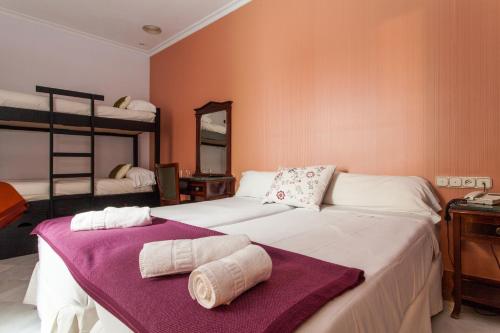 Habitación Familiar Cuádruple del hotel Baco. Foto 13