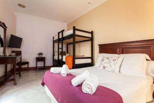 Habitación Familiar Cuádruple del hotel Baco. Foto 7