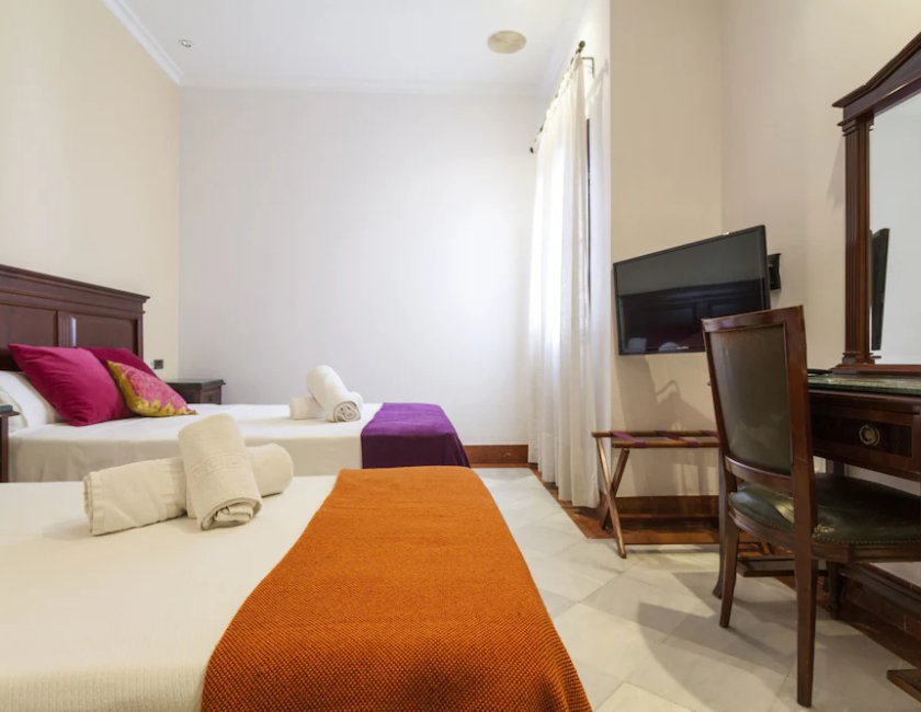 Habitación Triple del hotel Baco. Foto 10
