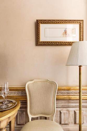 Habitación Premium con patio del hotel Casa 1800 Sevilla. Foto 6