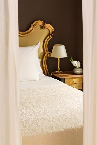 Suite Junior con Jacuzzi® del hotel Casa 1800 Sevilla. Foto 3