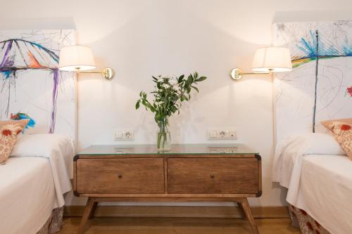 Habitación Doble con cama supletoria - 1 o 2 camas del hotel Alcántara. Foto 1