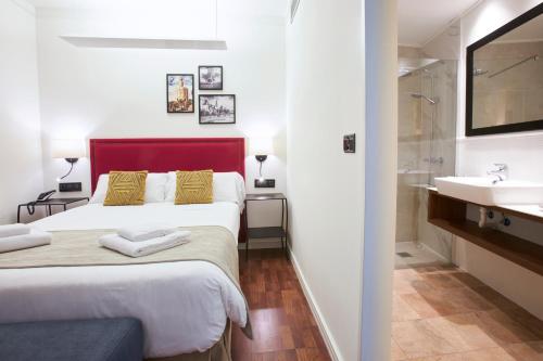 Habitación Doble Superior - 1 o 2 camas del hotel U-sense Sevilla Centro. Foto 3