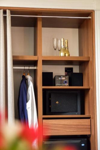 Habitación Doble Superior - 1 o 2 camas del hotel U-sense Sevilla Centro. Foto 12