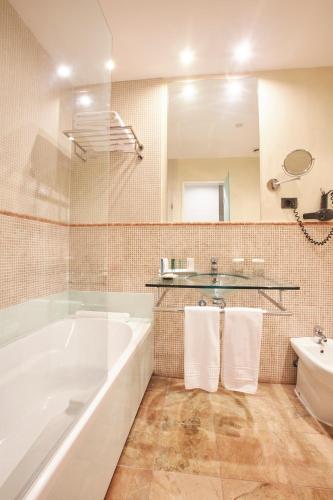 Habitación Doble - 1 o 2 camas del hotel U-sense Sevilla Centro. Foto 6