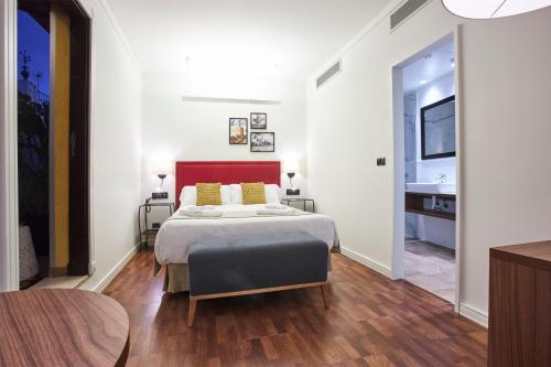 Habitación Doble Superior - 1 o 2 camas del hotel U-sense Sevilla Centro. Foto 11