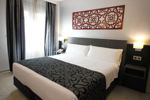 Habitación Estándar - Cama extragrande del hotel Venecia