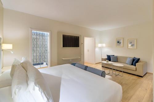 Suite Junior del hotel H10 Ocean Dunas - Adults Only. Foto 6