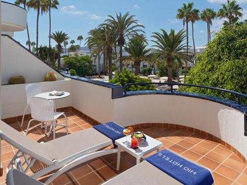 Suite Junior del hotel H10 Ocean Dunas - Adults Only. Foto 1