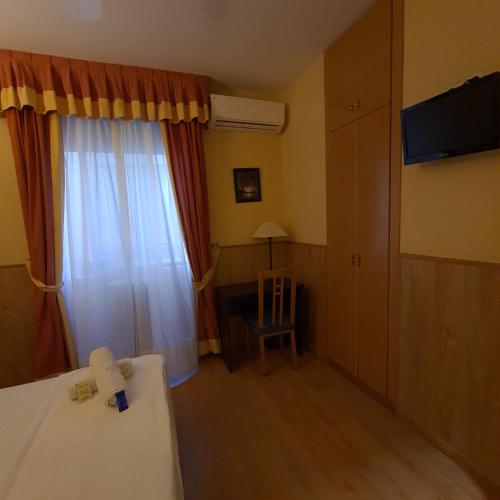 Habitación Doble Estándar del hotel Oporto. Foto 1