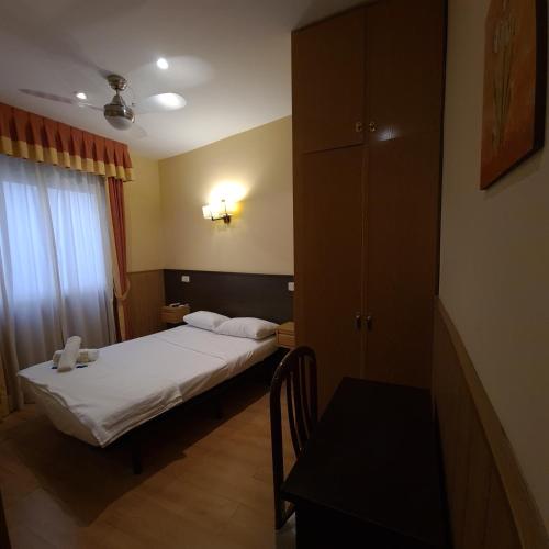 Habitación Doble Estándar del hotel Oporto. Foto 2