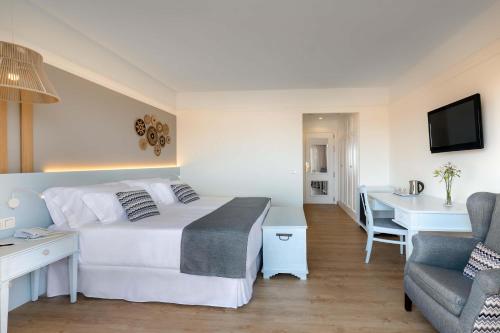 Habitación Doble del hotel Barceló Corralejo Bay - Adults Only. Foto 4