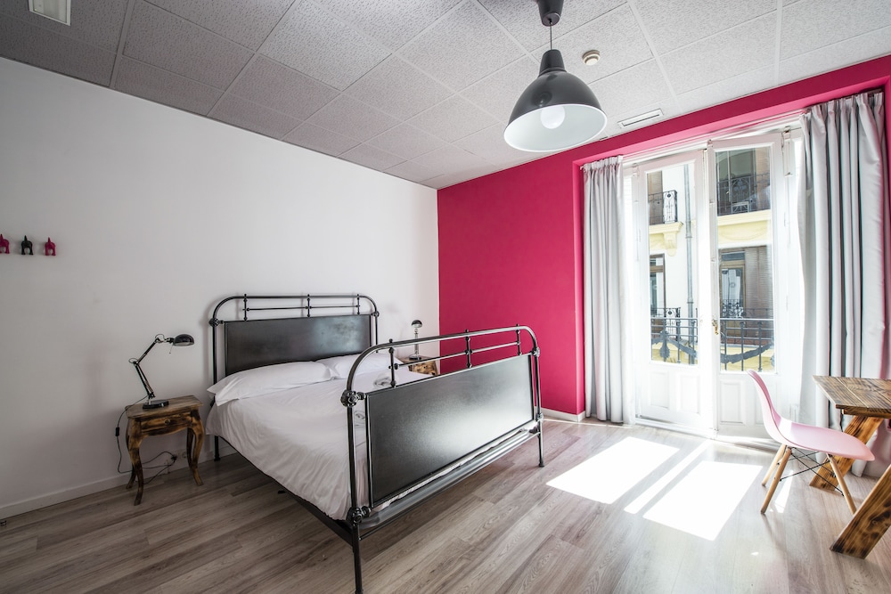 Double Room Ensuite del hotel Safestay Madrid Central. Foto 7